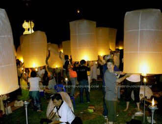Loi Krathong and Chiang Mai’s Yi Peng: festivals of floating lights