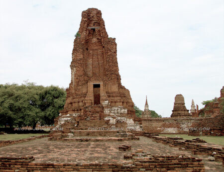 Thailand historical sites include the Unesco World Heritage listed Ayutthaya Historical Park covering Wat Phra Si Sanphet