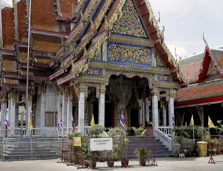 Wat Phai Ton at Sanam Pao, Bangkok. One of the more than 400 Buddhist temples in greater Bangkok