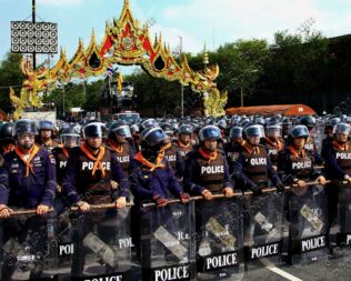 Thailand anti-government rally Dec 1, 2013