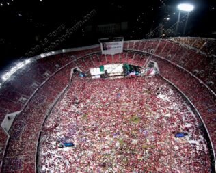 Red-shirt rally Nov 30 2013 aerial photo of Rajamangala Stadium
