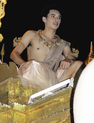 Loi Krathong Parade Chiang Mai 2008 001 | @photo_journ's newsblog by John Le Fevre
