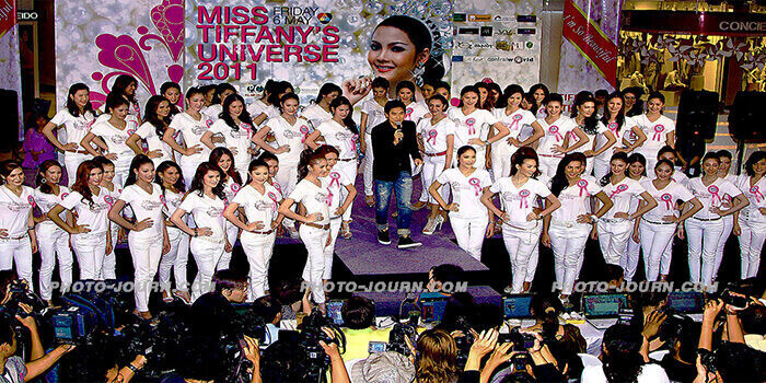 Thailand’s most beautiful ladyboys line up for Miss Tiffany’s Universe 2011 (gallery)