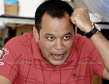 Red-shirt co-leader Nattawut Saikua