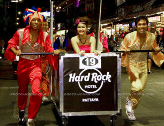 Pattaya Bed Races 2011