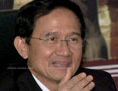 PM Wongsawat told to resign