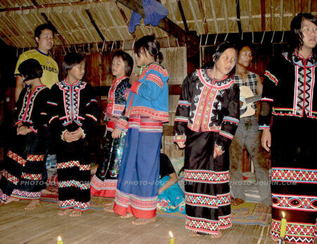 The Lahu hill tribe originally lived on the Tibetan plateau and migrated gradually to Yunnan