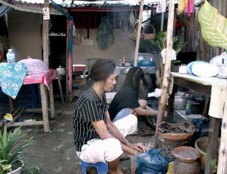 Pattaya slums with mercy039 | @photo_journ's newsblog by John Le Fevre