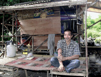 Pattaya slums with mercy050 | @photo_journ's newsblog by John Le Fevre