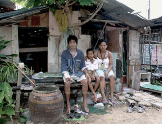 Pattaya slums with mercy051 | @photo_journ's newsblog by John Le Fevre