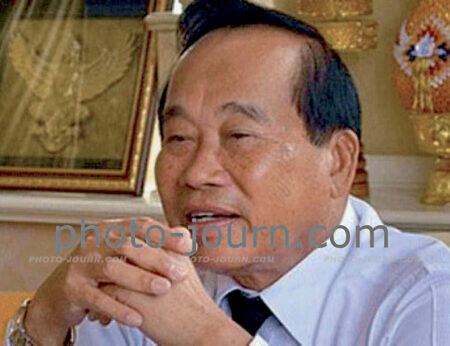 Pitak Siam leader retired General Boonlert Kaewprasit preaches replacing the elected Thai government with a military junta