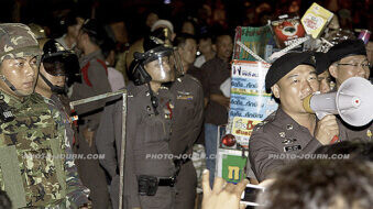 Rumours fester among Bangkok red shirts as emergency decree continues