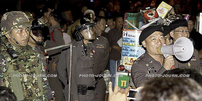 Rumours fester among Bangkok red shirts as emergency decree continues